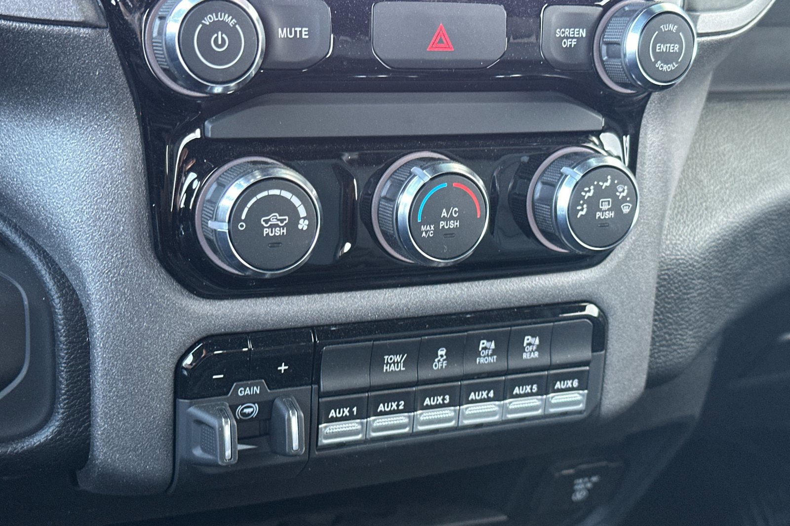 New 2026 RAM 2500 Tradesman w/ Chrome Appearance Group image 18