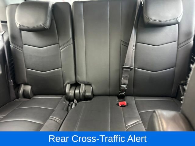 Used 2017 Cadillac Escalade Luxury image 16