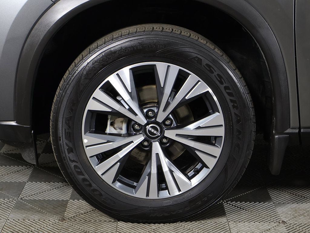 Used 2023 Nissan Rogue SV AWD/4WD image 19