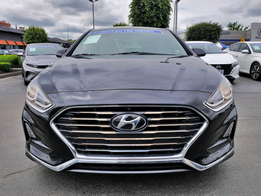 Used 2019 Hyundai Sonata SE w/ Cargo Package FWD image 3
