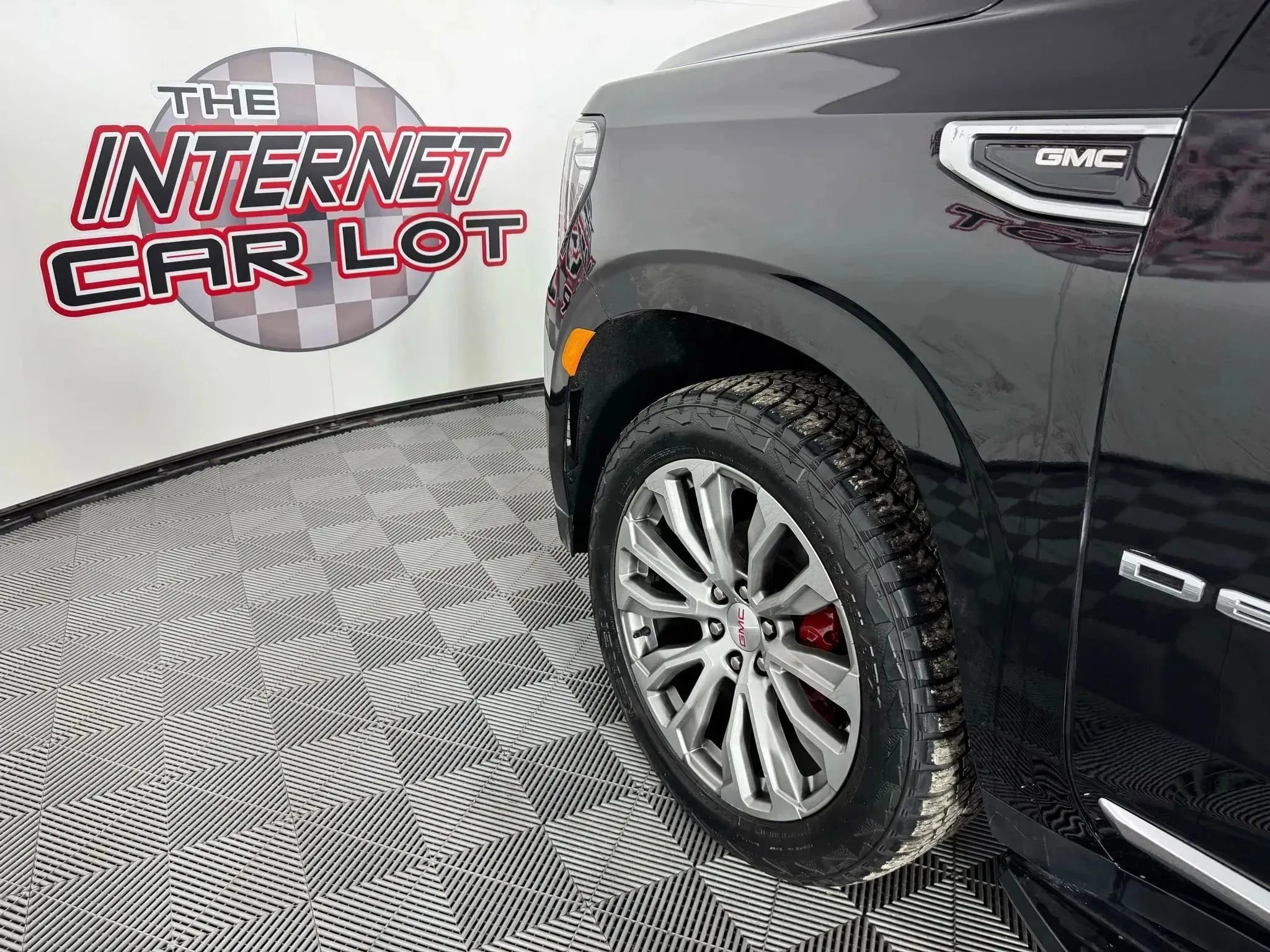 Used 2021 GMC Yukon XL Denali w/ Advanced Technology Package image 28