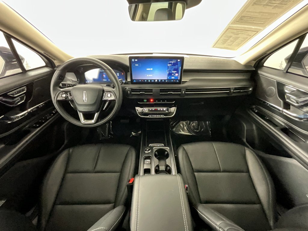 Used 2025 Lincoln Corsair FWD w/ Equipment Group 101A image 10