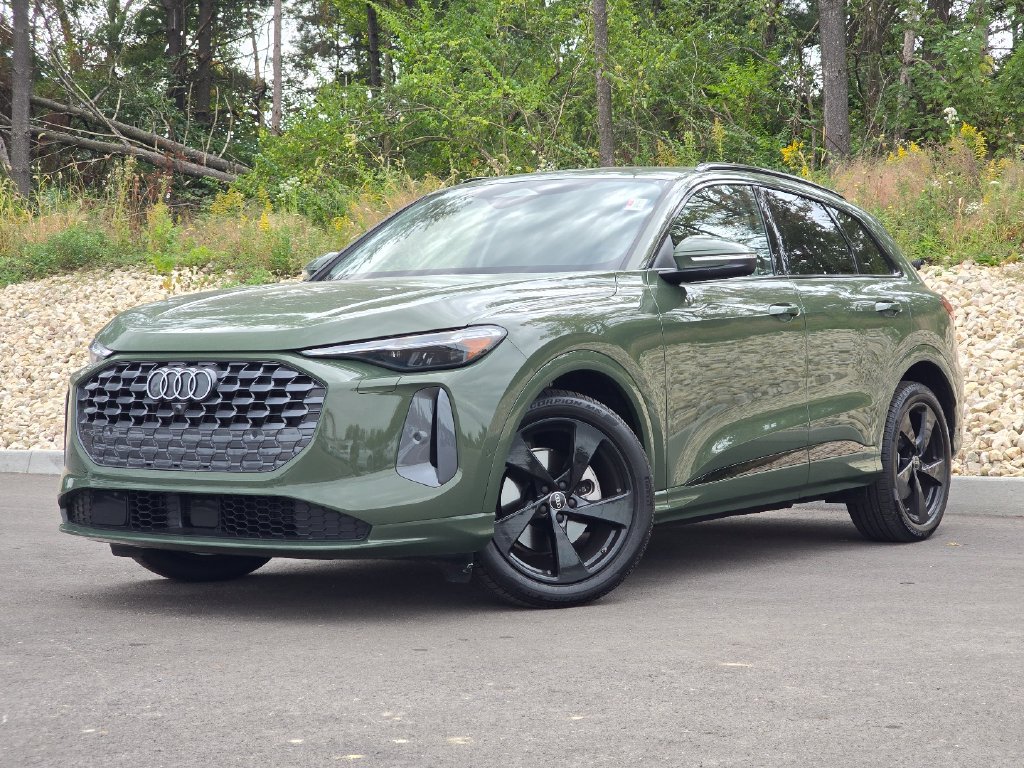 Certified 2025 Audi Q5 Prestige AWD/4WD image 2