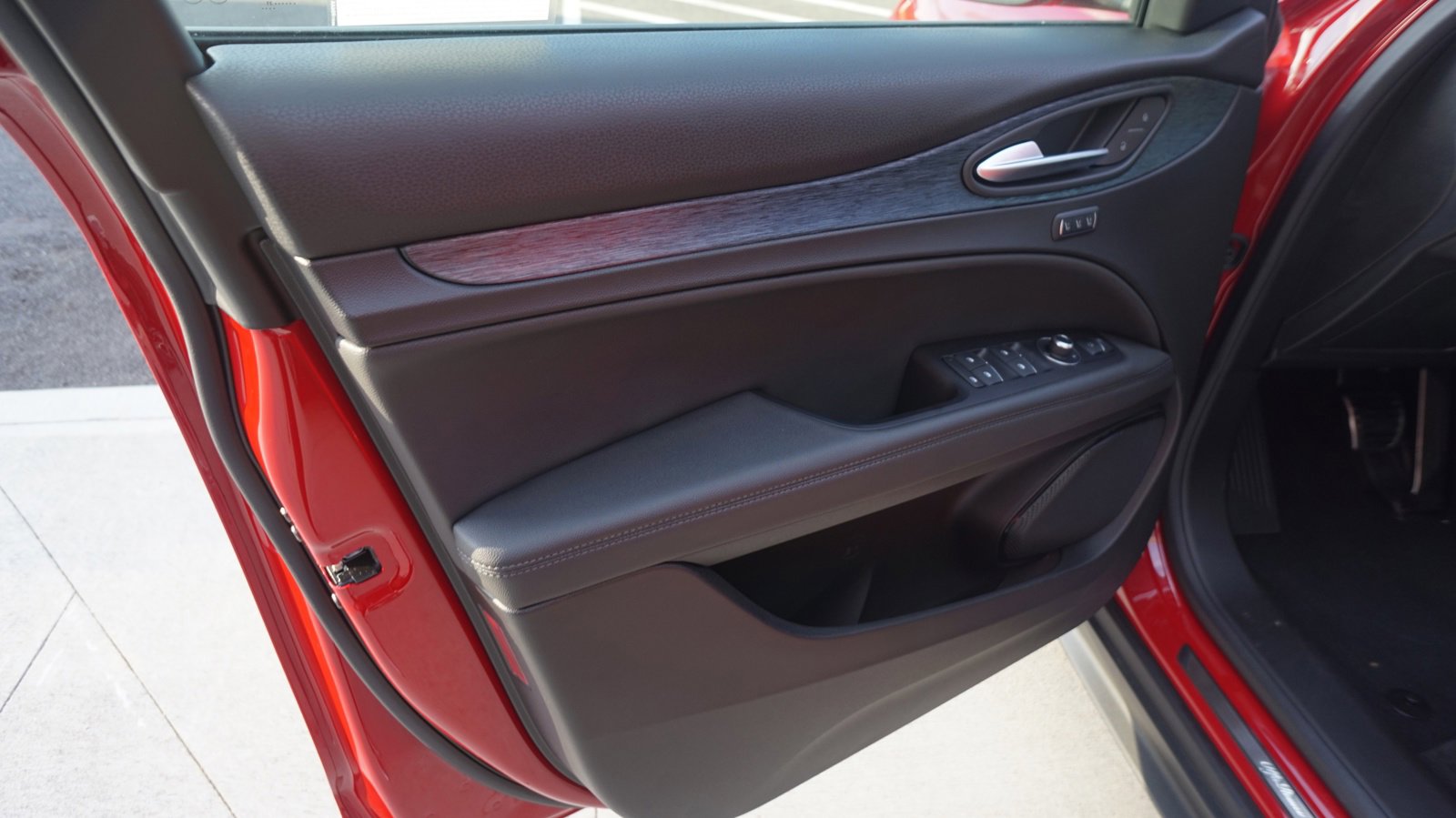 New 2024 Alfa Romeo Stelvio Sprint image 11