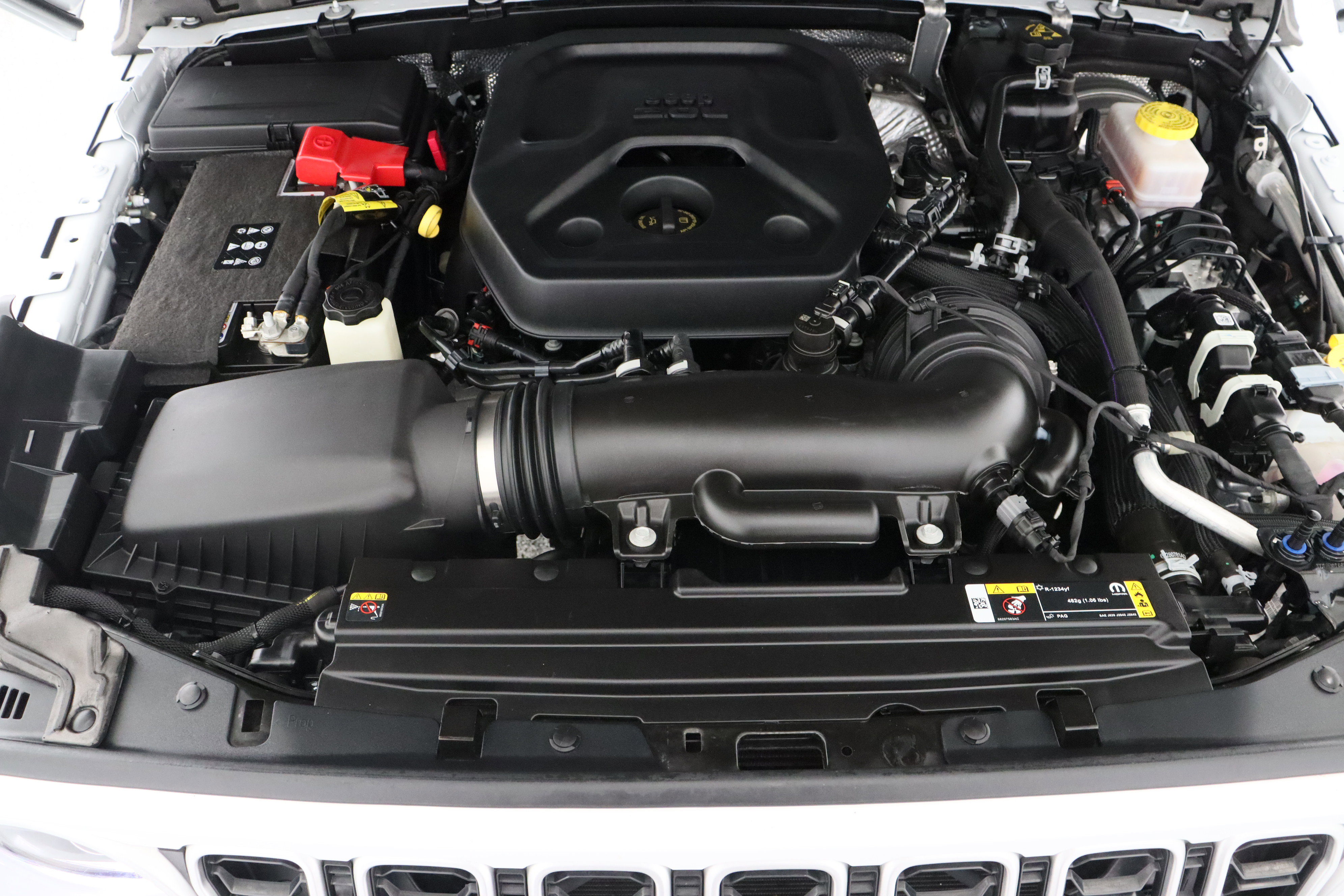 Used 2025 Jeep Wrangler Unlimited Sahara w/ Safety Group image 40