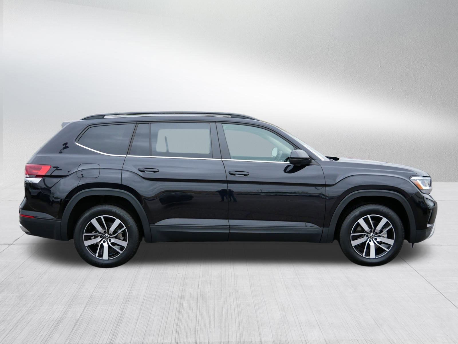 Certified 2022 Volkswagen Atlas SE image 8