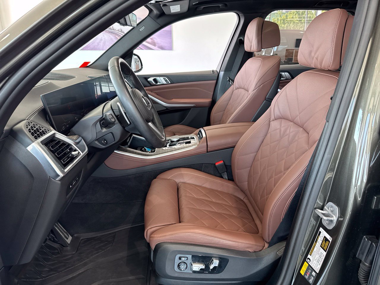 Used 2026 BMW X5 xDrive50e w/ M Sport Package AWD/4WD image 14