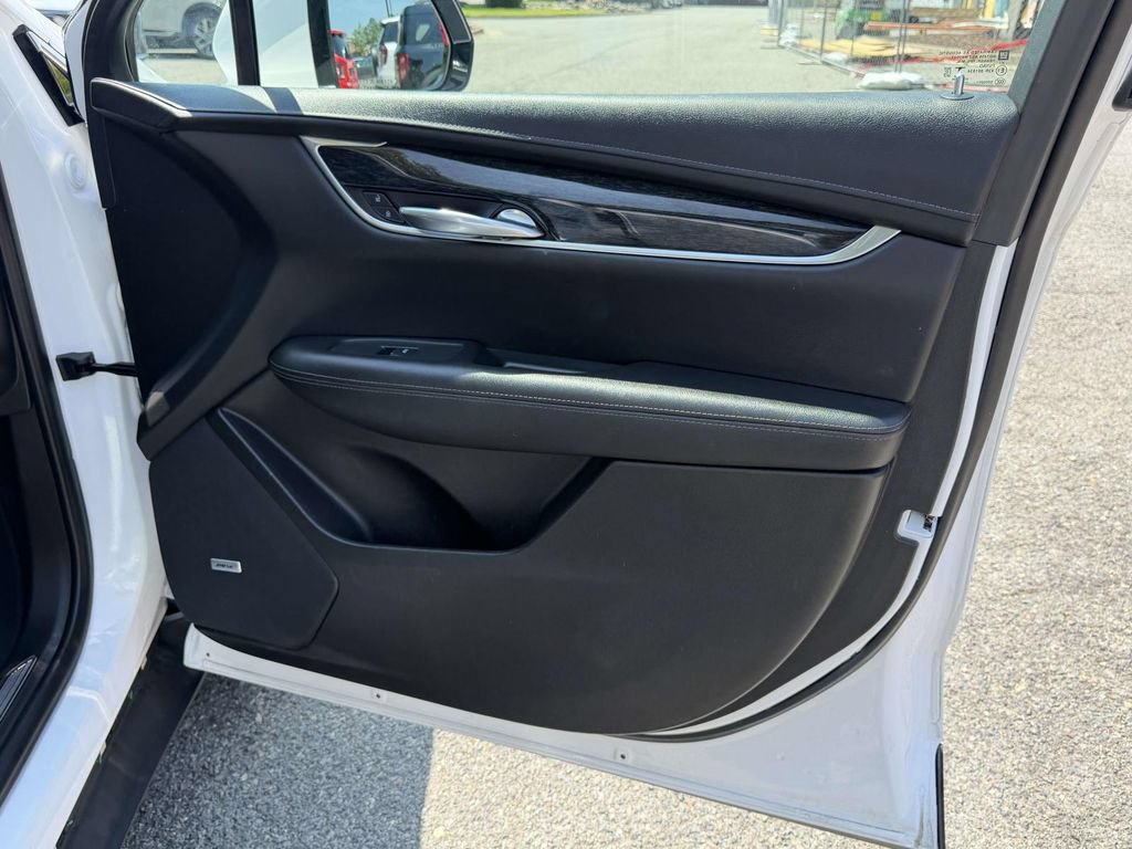 Used 2021 Cadillac XT5 Premium Luxury FWD image 8