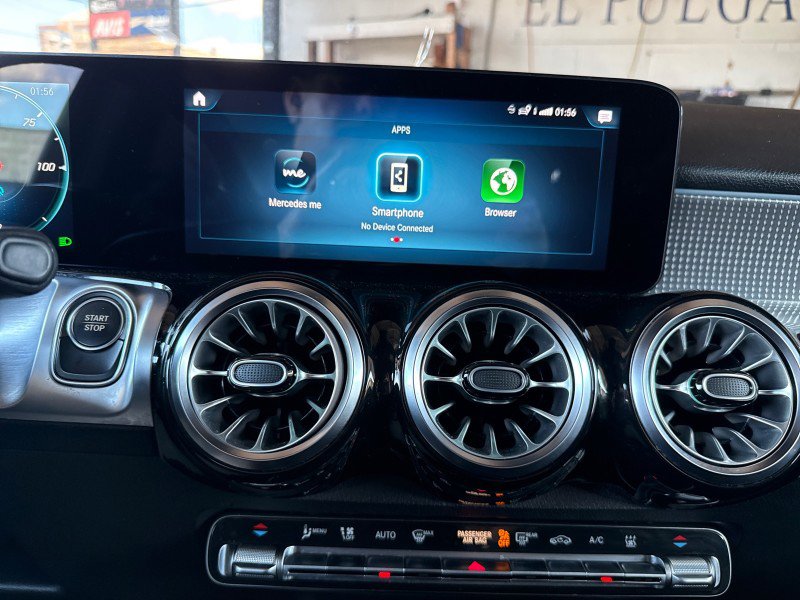 Used 2022 Mercedes-Benz EQB 300 4MATIC image 45