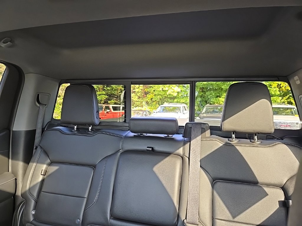 Used 2020 GMC Sierra 1500 SLT w/ SLT Premium Plus Package AWD/4WD image 43