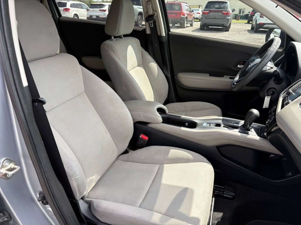 Used 2019 Honda HR-V LX image 17