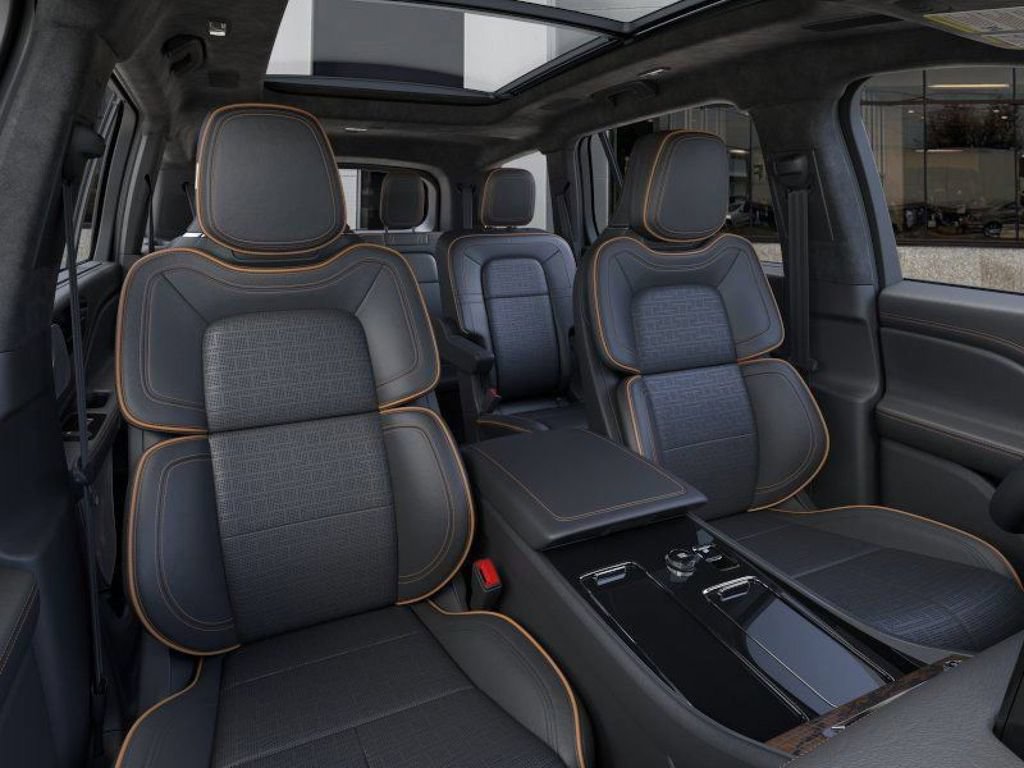 New 2025 Lincoln Aviator Black Label w/ Black Label Special Edition AWD/4WD image 10