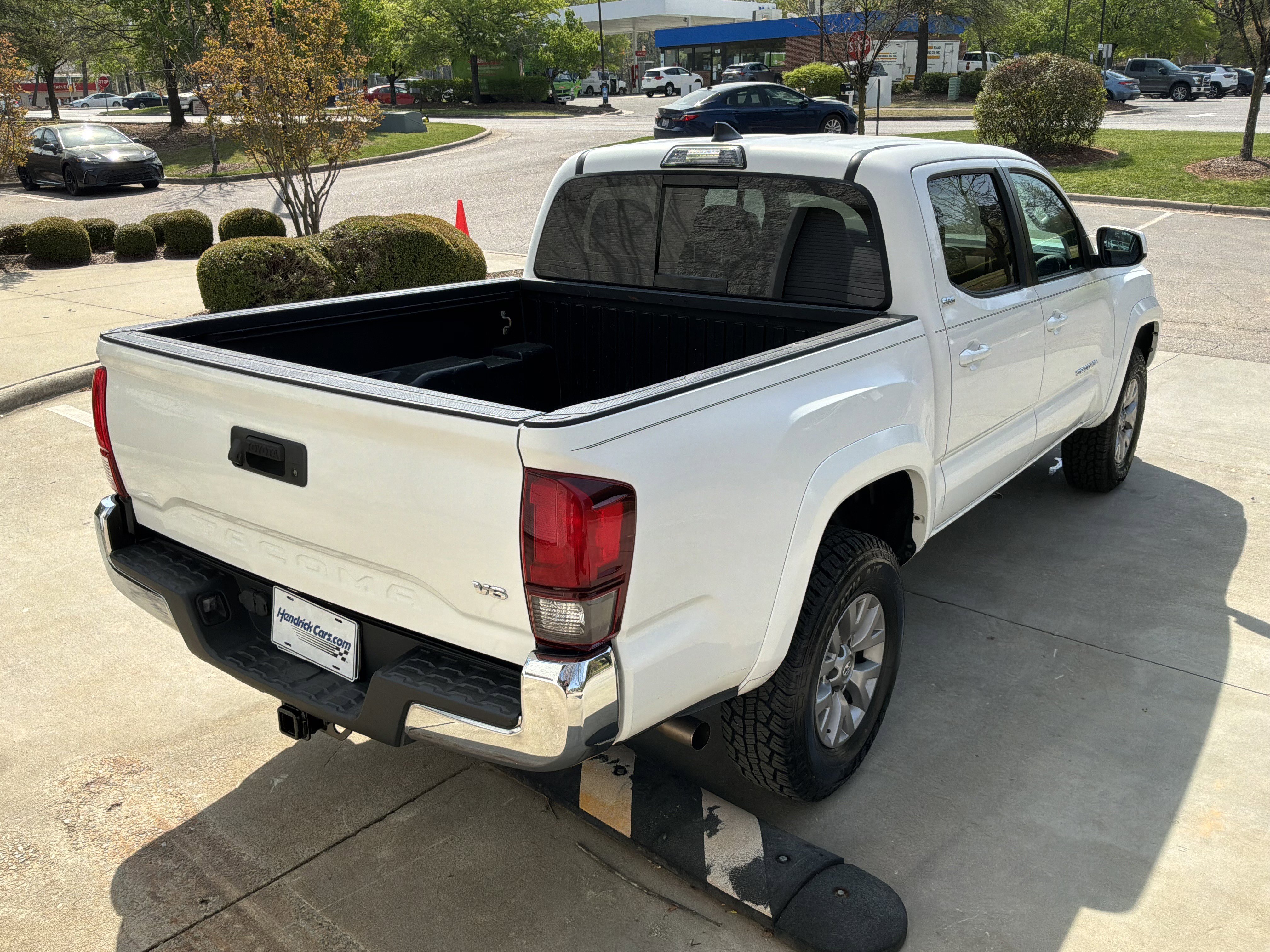 Used 2019 Toyota Tacoma SR5 RWD image 12