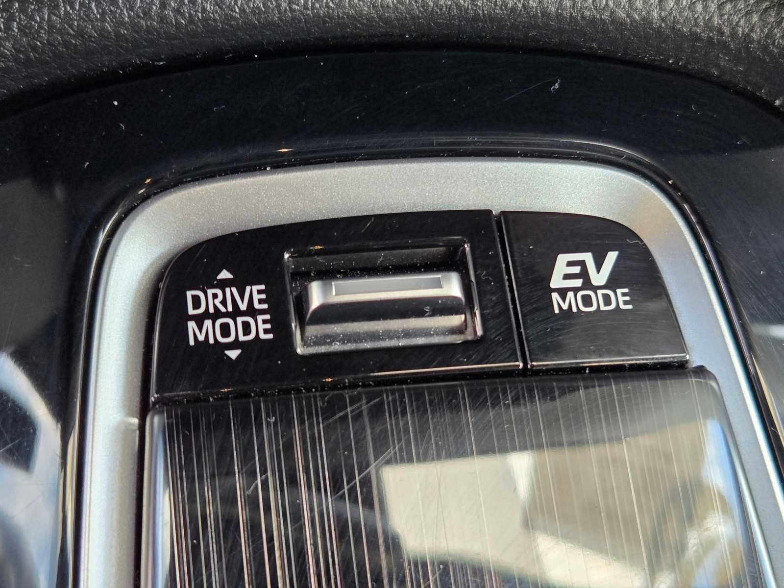 Used 2024 Toyota Corolla Cross AWD Hybrid image 26