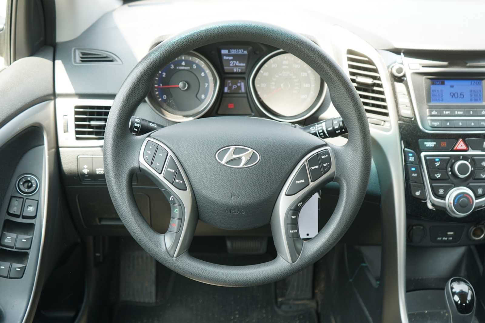 Used 2016 Hyundai Elantra GT FWD image 19