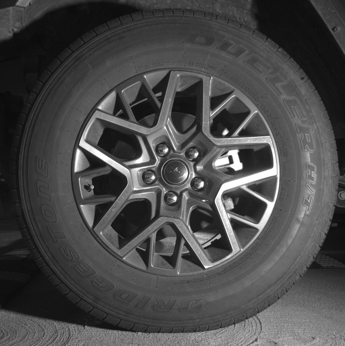 Used 2025 Jeep Wrangler Sahara AWD/4WD image 12