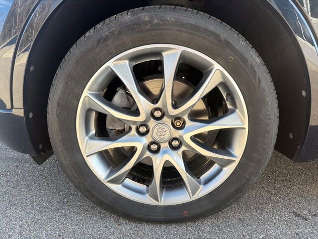 Used 2020 Buick Envision Essence w/ Experience Buick Package AWD/4WD image 9