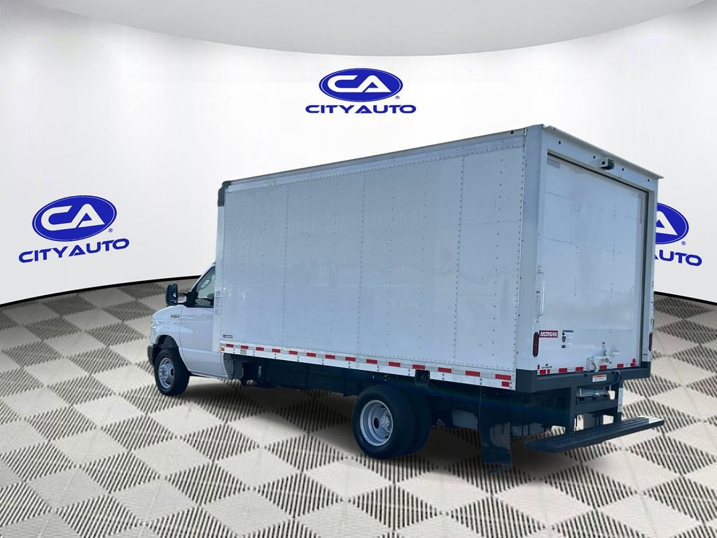 Used 2021 Ford E-450 and Econoline 450 Super Duty w/ Power Windows & Locks Group RWD image 6