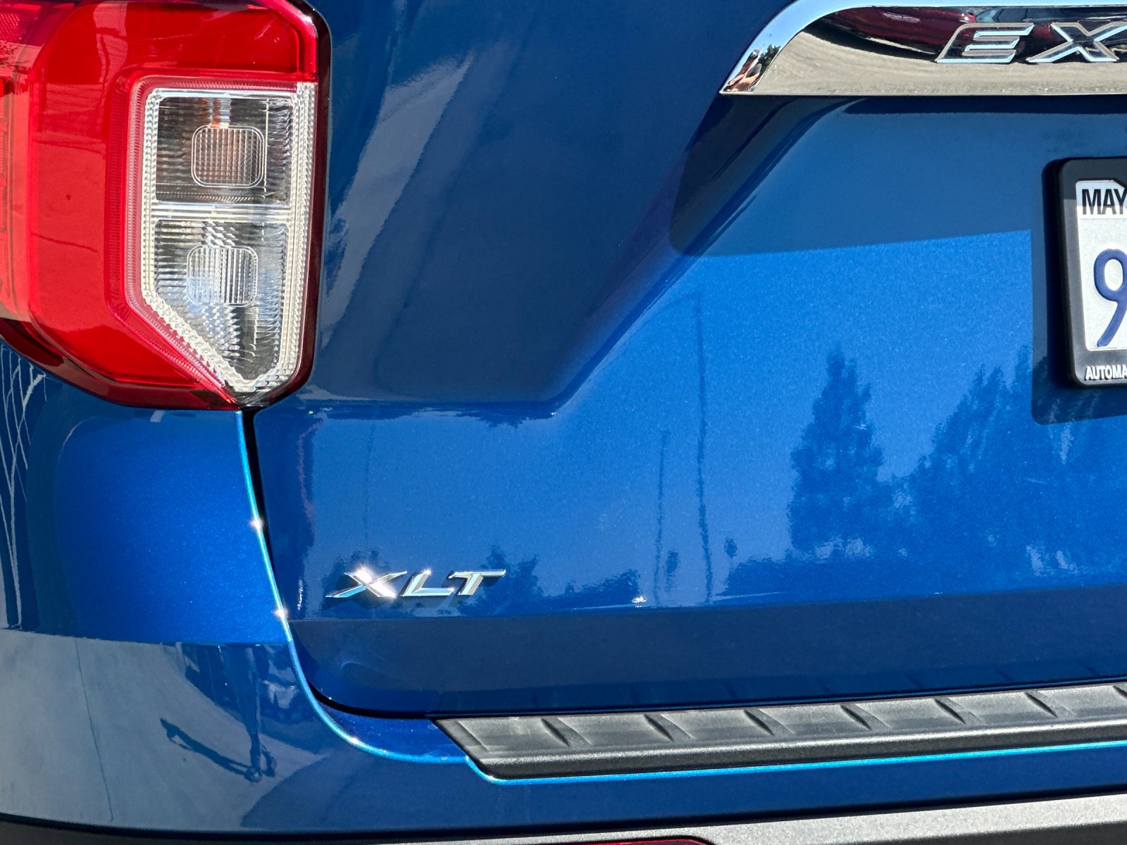 Certified 2022 Ford Explorer XLT w/ Class IV Trailer Tow Package image 28