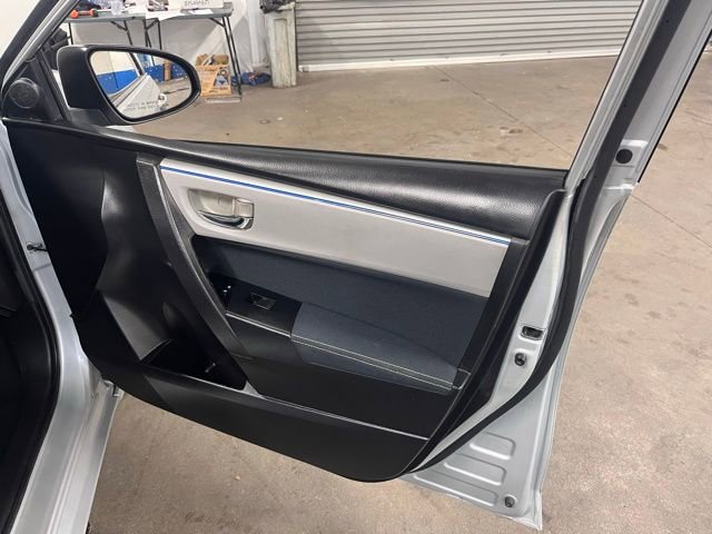 Used 2015 Toyota Corolla LE image 12