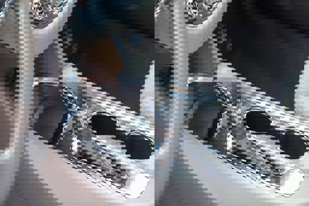 Used 2021 Chevrolet Malibu LT image 17