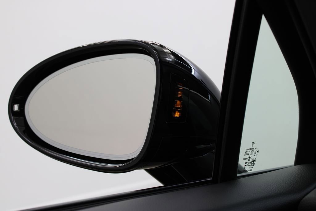 New 2026 Porsche Macan image 29