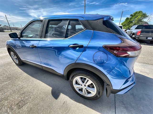 Used 2021 Nissan Kicks S image 14