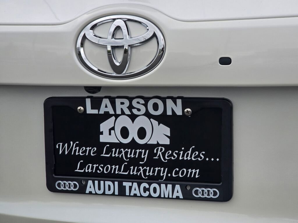 Used 2017 Toyota Highlander XLE AWD/4WD image 34