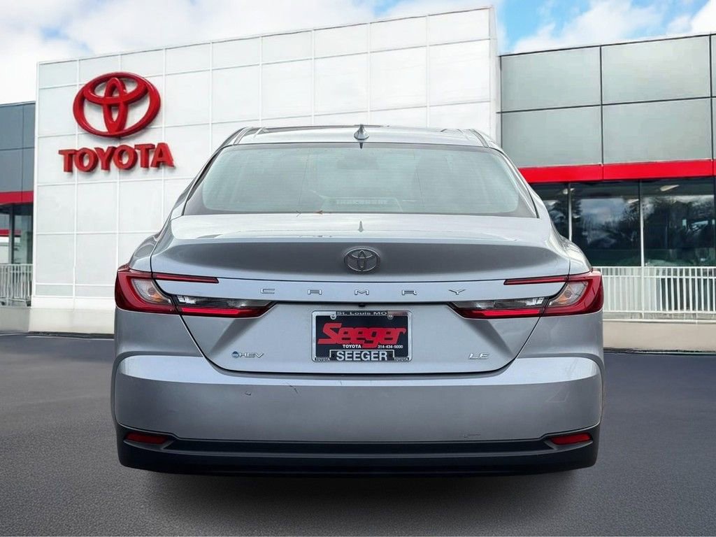 Used 2025 Toyota Camry LE image 8