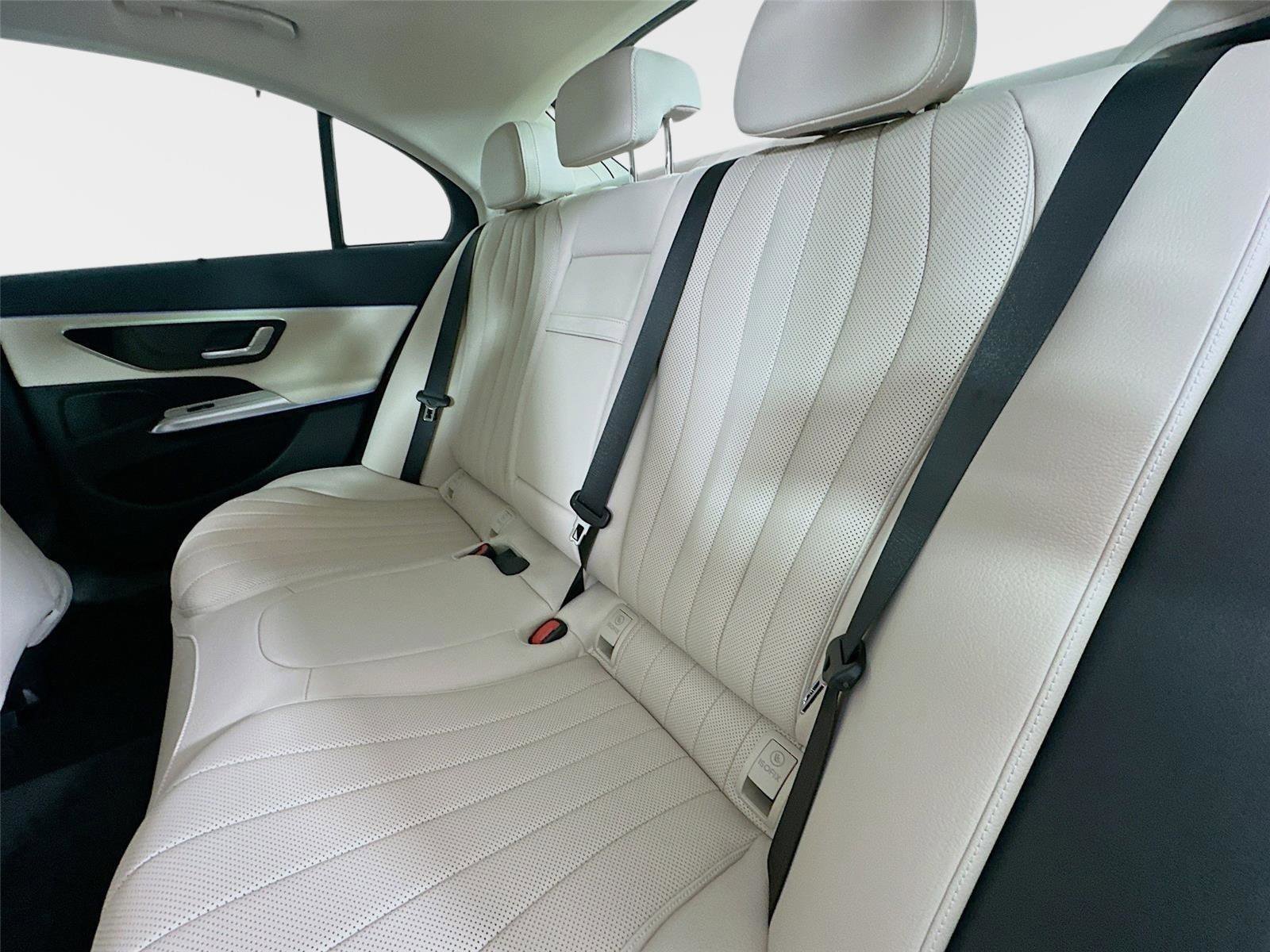 Certified 2026 Mercedes-Benz E 350 4MATIC Sedan image 32