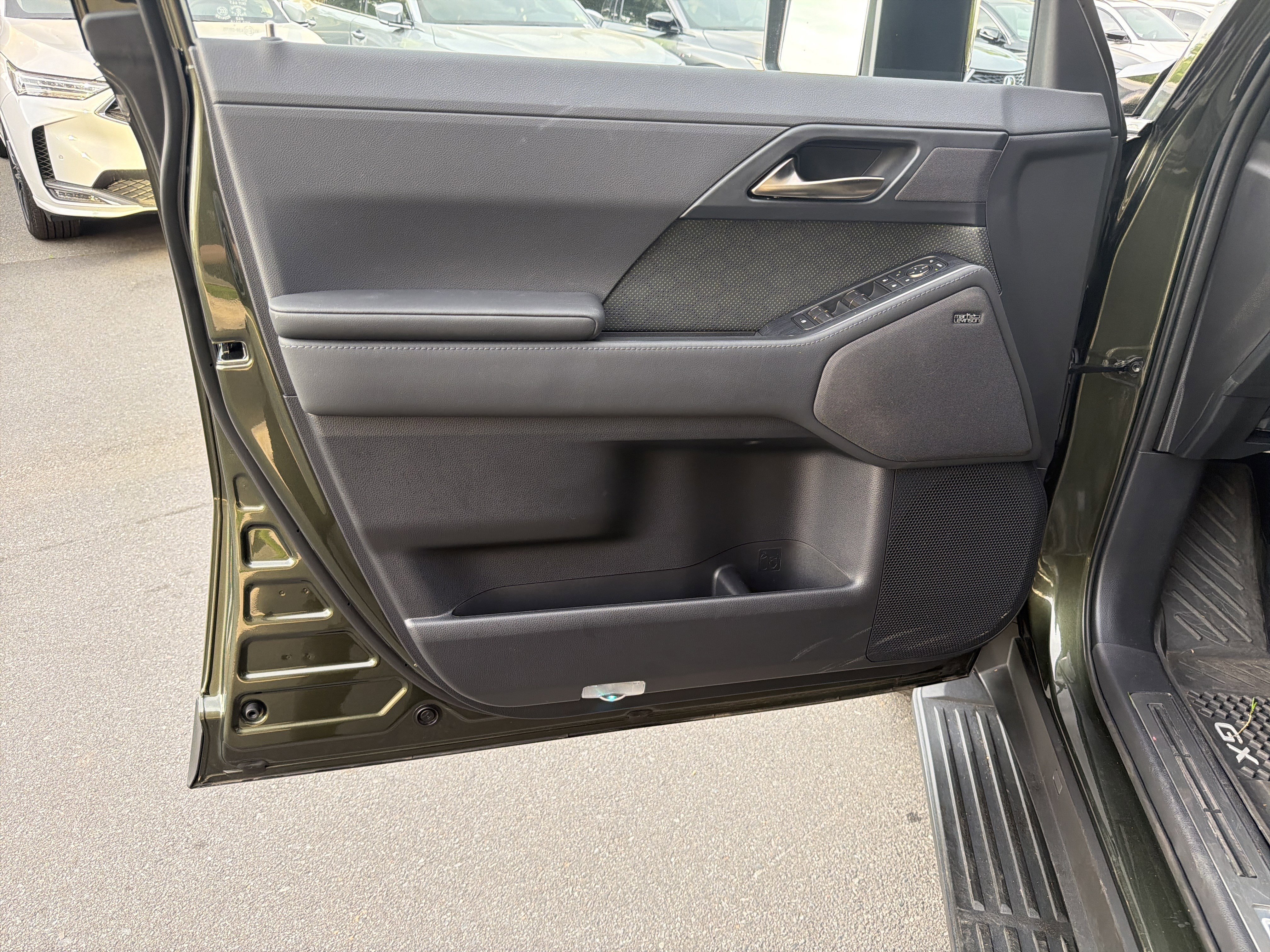 Used 2024 Lexus GX 550 image 14