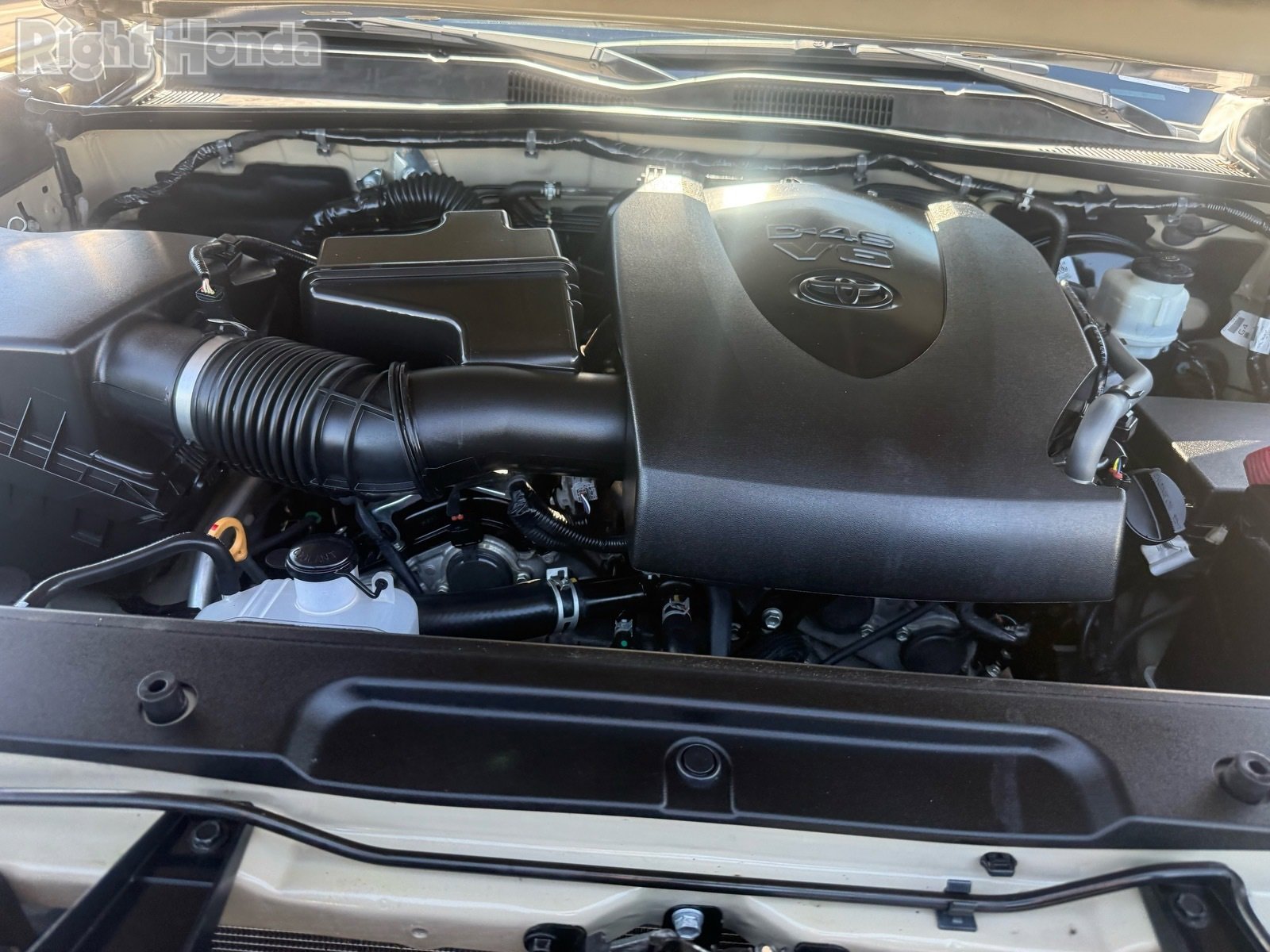 Used 2019 Toyota Tacoma TRD Sport w/ Technology Package image 30