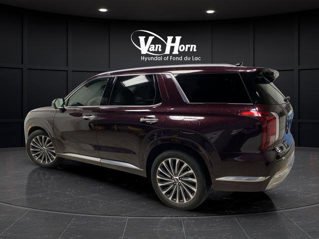 Used 2024 Hyundai Palisade Calligraphy image 3