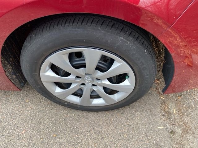 Used 2023 Toyota Corolla LE image 29