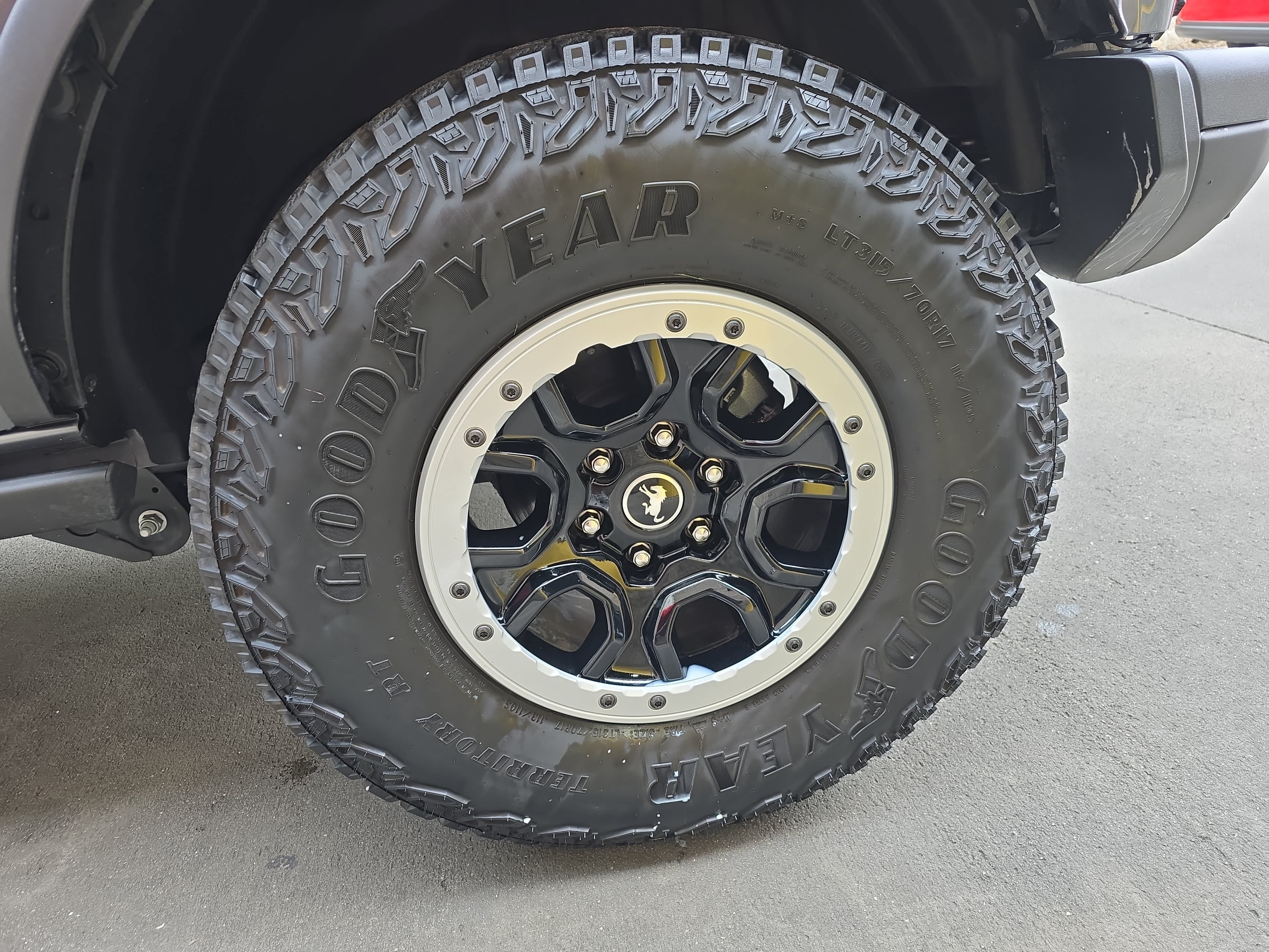 Used 2025 Ford Bronco Badlands AWD/4WD image 32