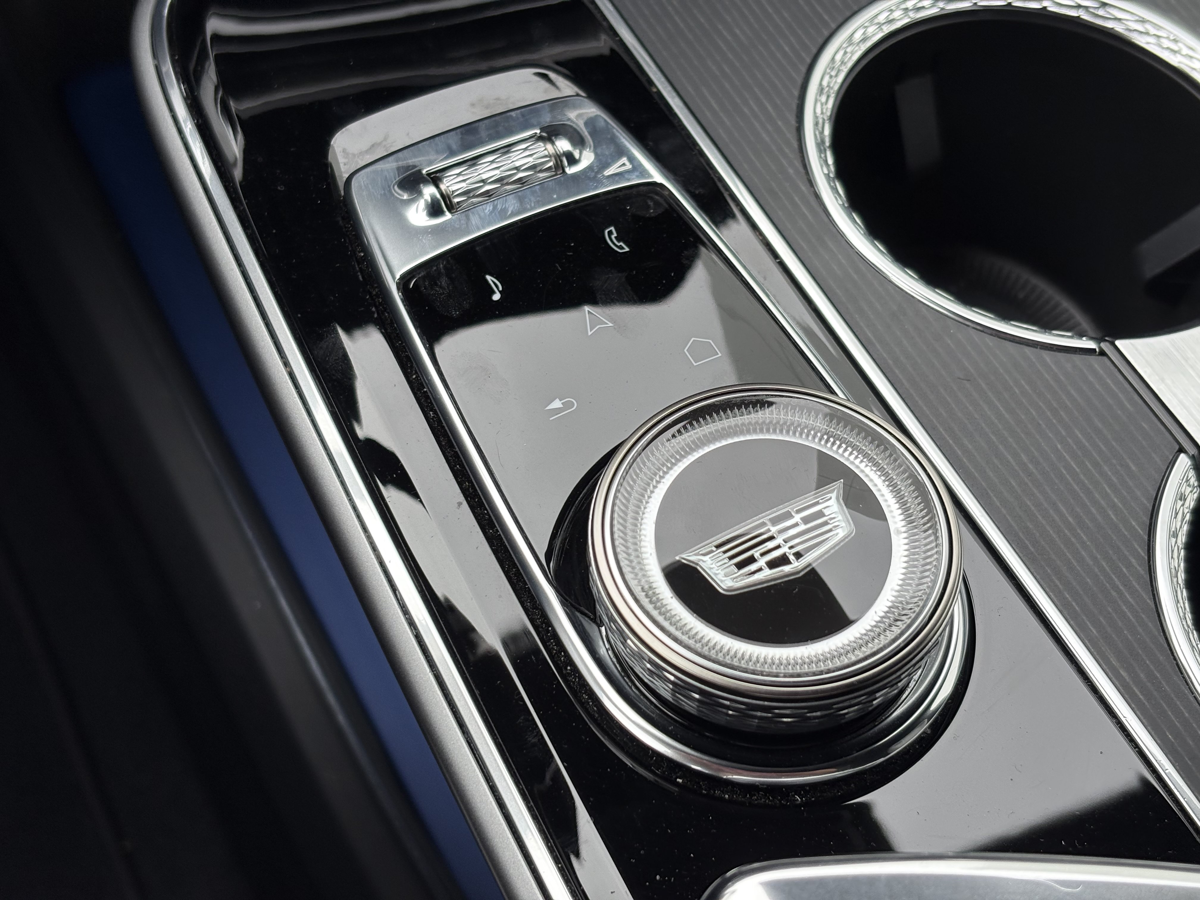 Certified 2024 Cadillac Lyriq Sport AWD/4WD image 28