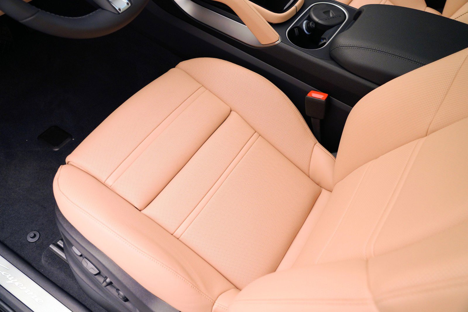 New 2026 Porsche Cayenne Coupe image 16