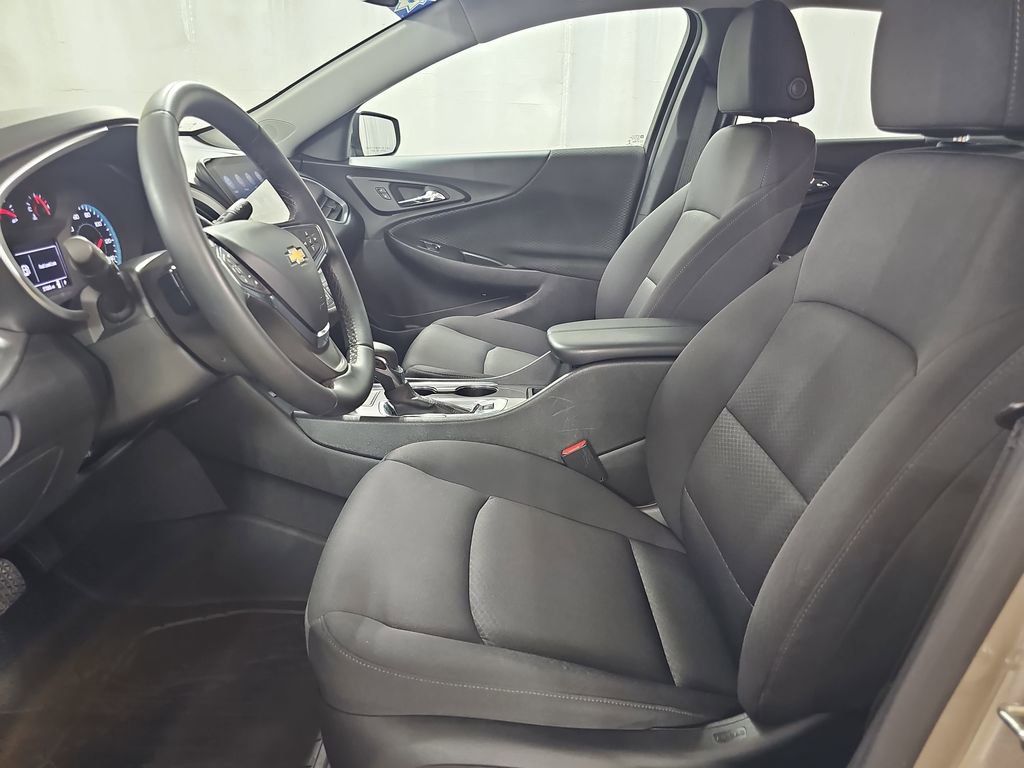 Used 2023 Chevrolet Malibu LT w/ Sport Edition FWD image 18