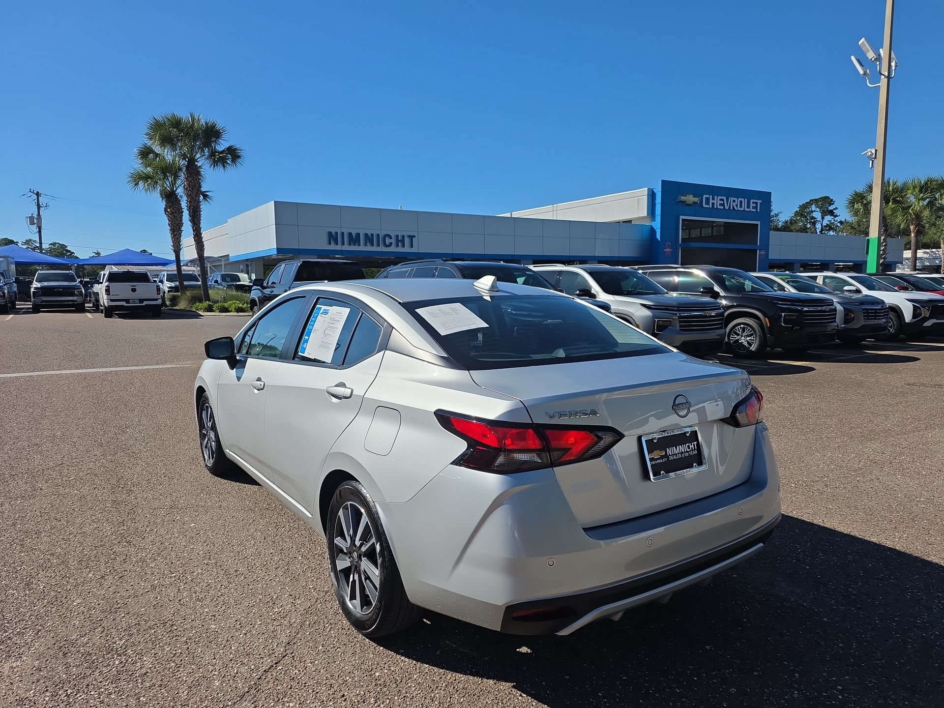 Used 2024 Nissan Versa SV FWD image 14