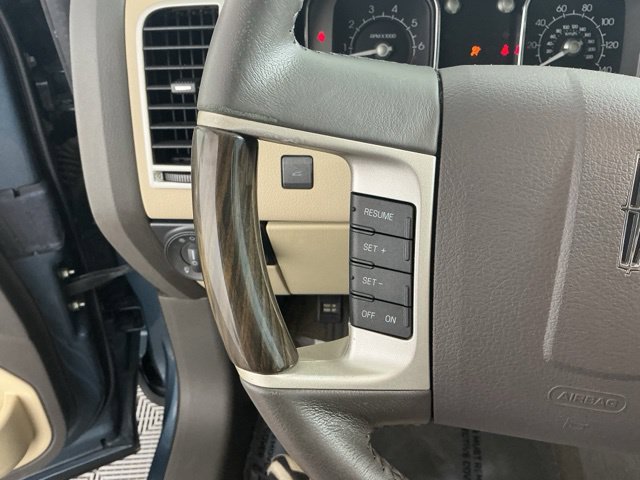 Used 2010 Lincoln MKX 2WD image 26
