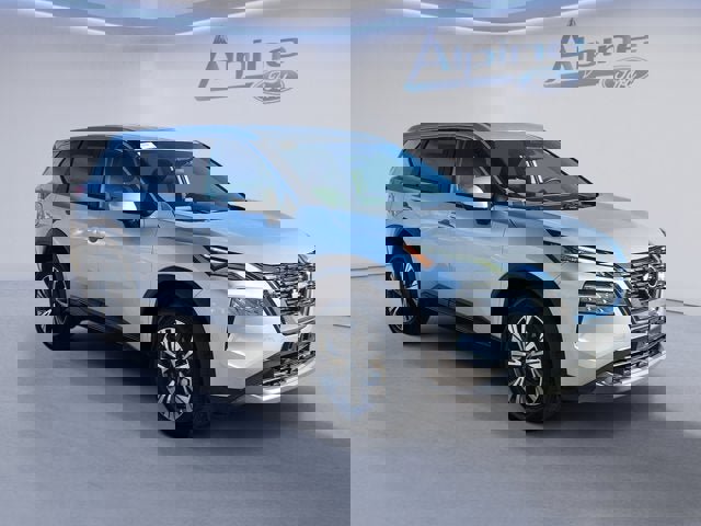 Used 2023 Nissan Rogue SV image 7