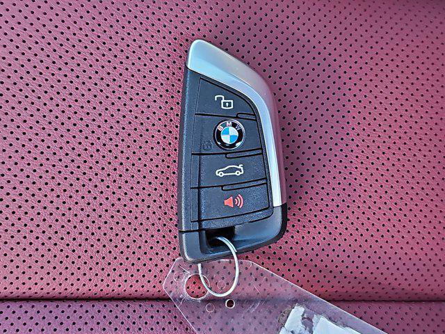 New 2026 BMW 330i Sedan w/ M Sport Package image 37