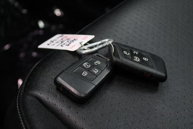 Used 2019 Volkswagen Tiguan SEL Premium R-Line AWD/4WD image 15