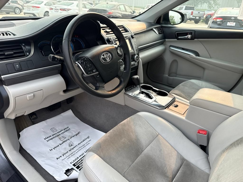 Used 2012 Toyota Camry XLE w/ Leather Pkg FWD image 8