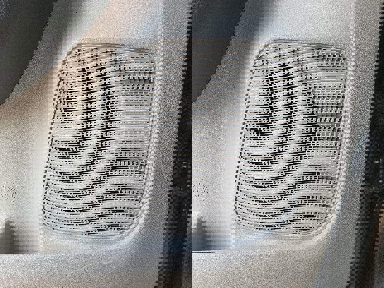 Used 2020 Chrysler Voyager Lxi image 19