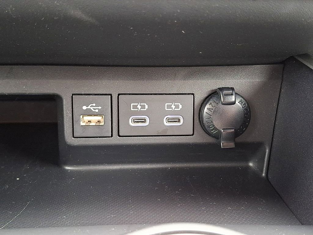 Used 2023 Toyota Highlander XLE image 14