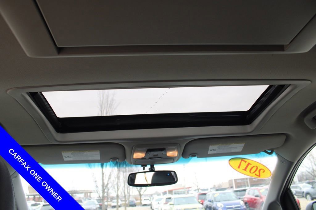 Used 2017 Toyota Sienna SE Premium image 32