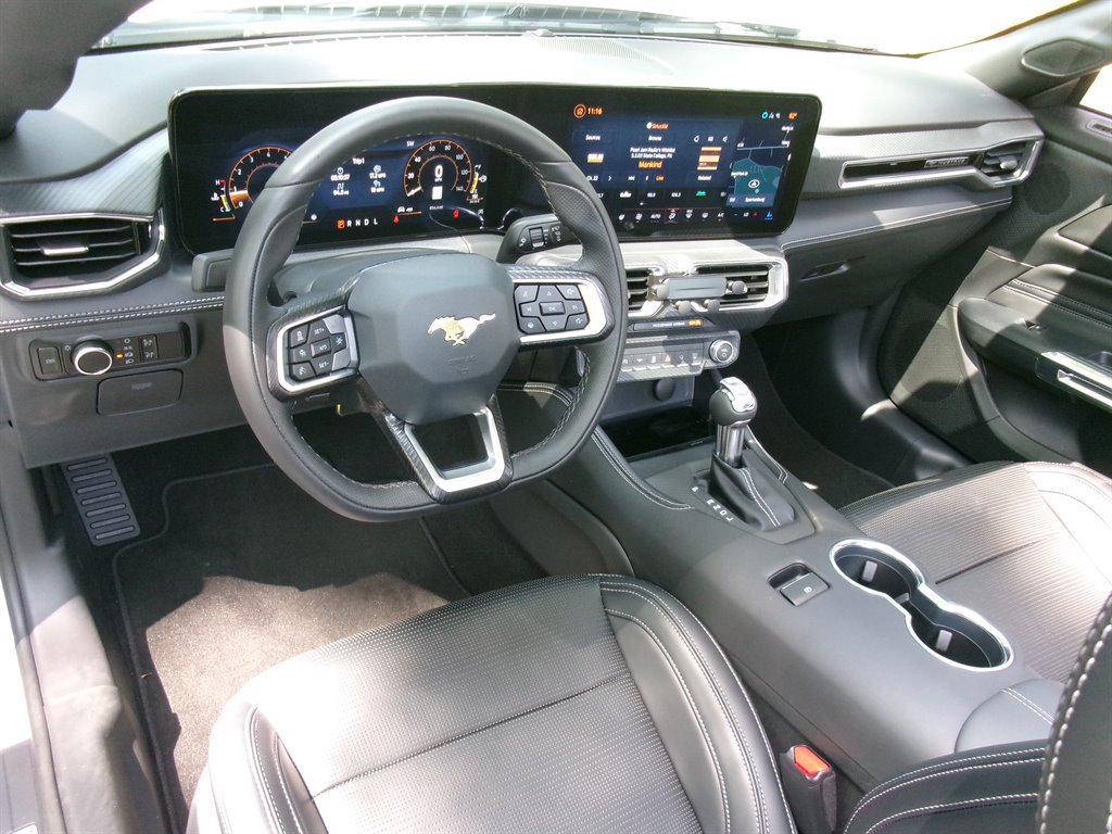 Used 2025 Ford Mustang Premium RWD image 22