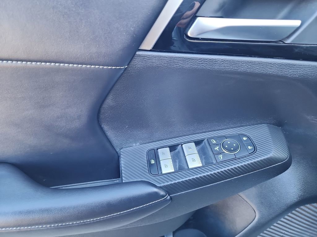 Used 2024 Mitsubishi Outlander SE Black Edition image 13