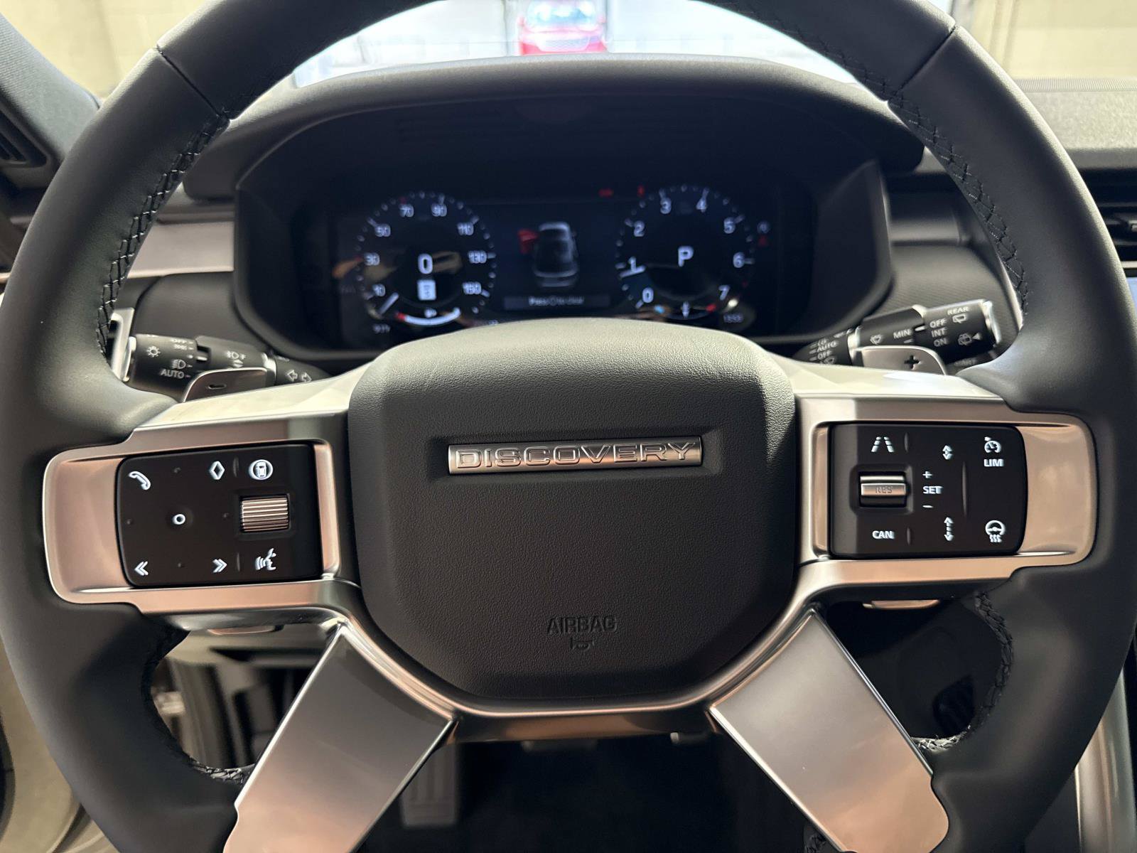 New 2026 Land Rover Discovery Dynamic SE AWD/4WD image 30